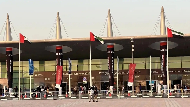 巴媒：巴印空軍在迪拜航展罕見互動(dòng)引熱議